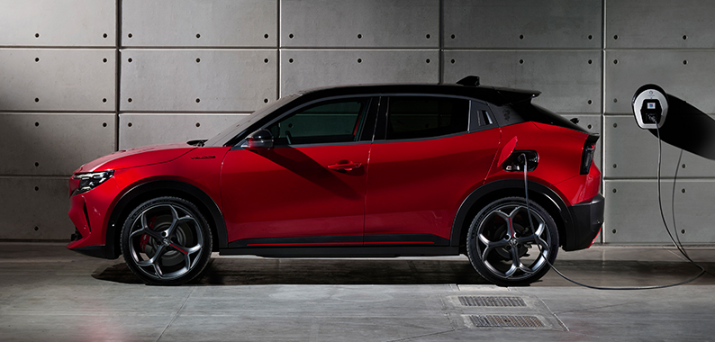 Alfa Romeo Junior - Junior Elettrica - Chargé - Chargement à domicile